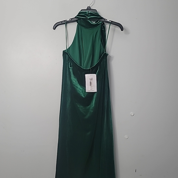 Belle Badgley Mischka Mock Neck Sleeveless Stretch Velvet Drape Halle Dress - Picture 8 of 8